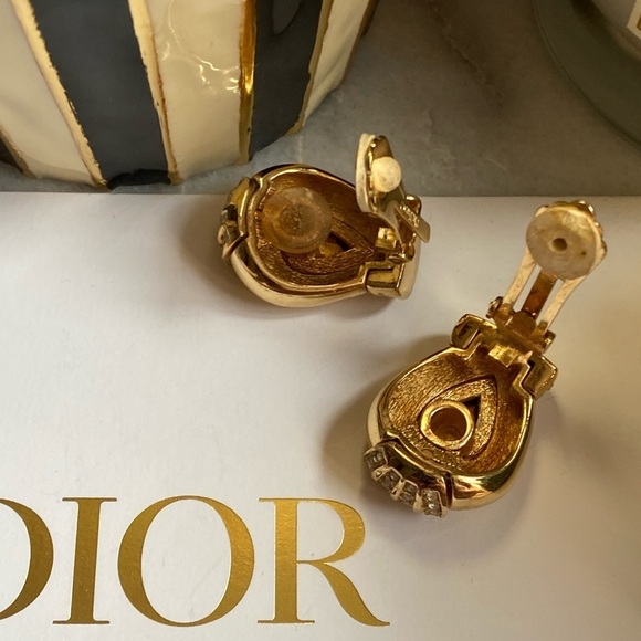 VINTAGE Christian Dior gold tone blue and clear crystals clip on earrings - Picture 9 of 16